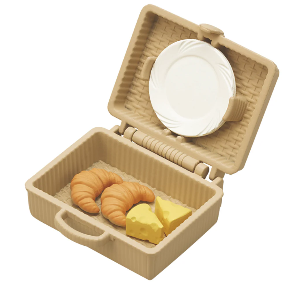 Calico Critters Family Picnic Van - Image 2