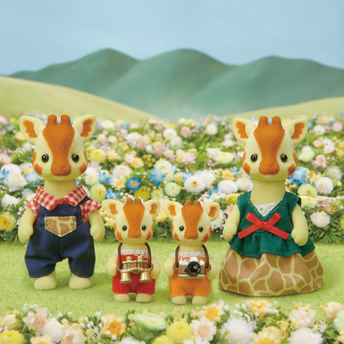 Calico Critters Highbranch Giraffe Family - Image 2