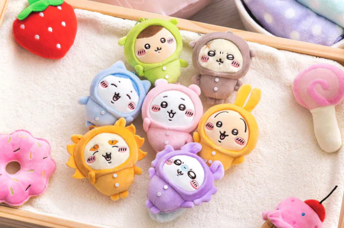 Chiikawa Pajama Party Mini Mascot Keychain (Hachiware) - Image 3