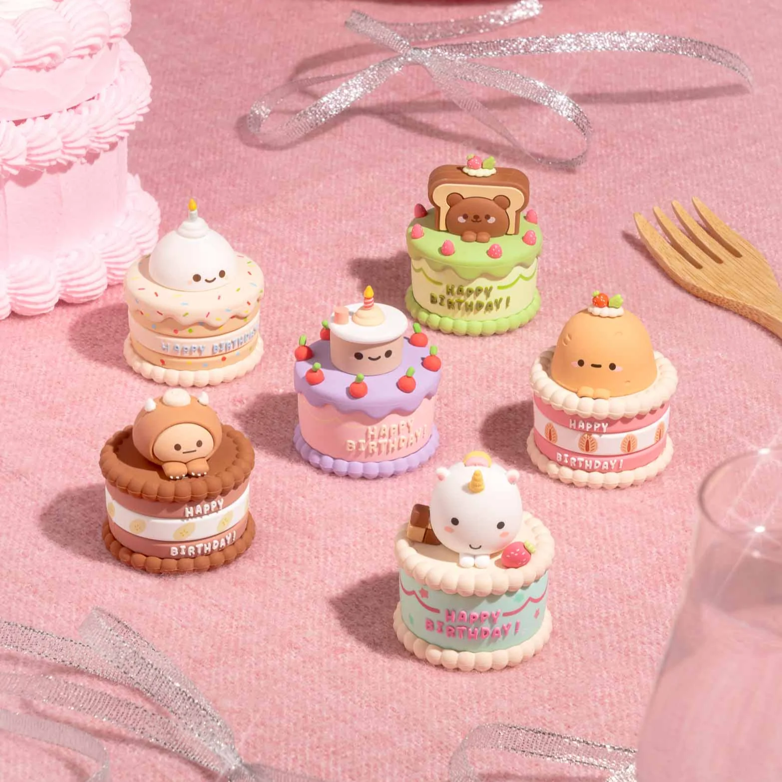 Smoko Friends Birthday Cake Blind Box Figure
